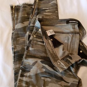 Express camouflage Jean's size 12R